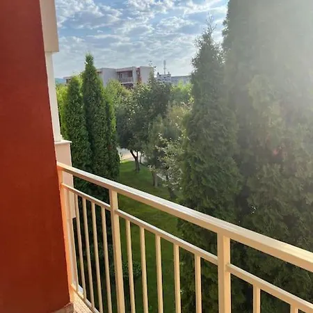 Modern, Self Contained, Appartement *