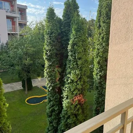 Modern, Self Contained, Appartement *